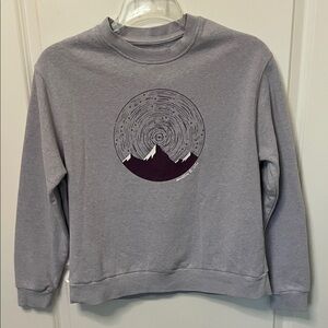 Mountain and Isles Lavender Sweatshirt Medium